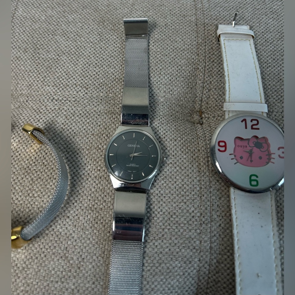 Lot of 5 Womens Watches Nixon, Hello Kitty, Quartz, Anne Klein, Geneva As Is - Picture 7 of 15